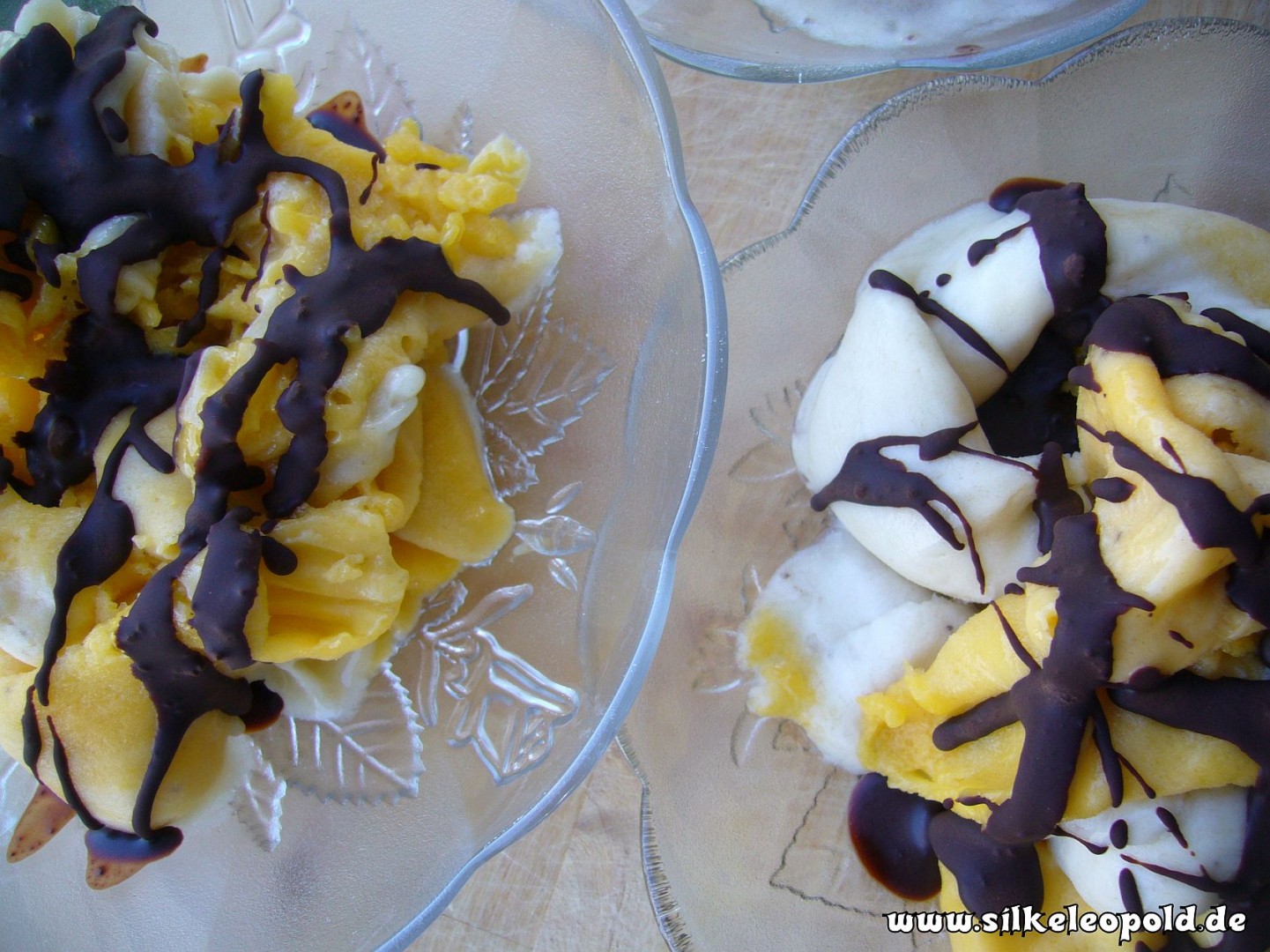 Bananen- Mangoeis 2 Portionen